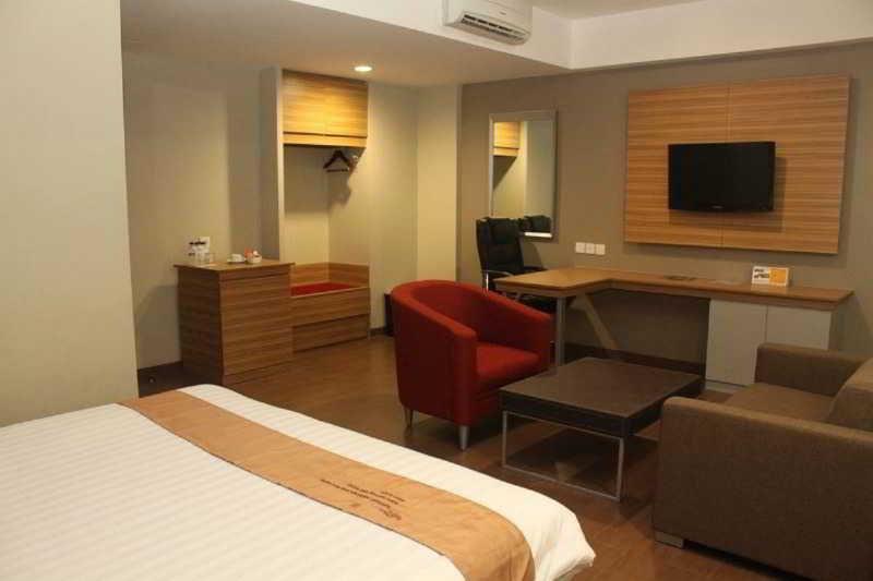 Metland Hotel Bekasi Esterno foto