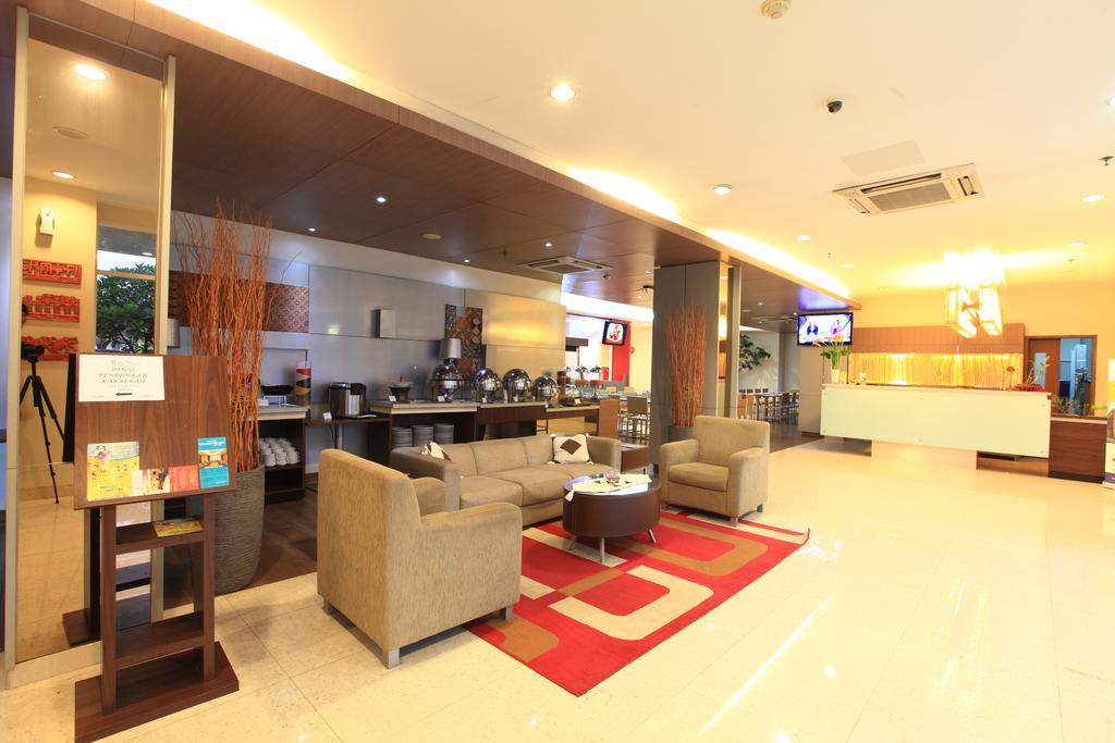 Metland Hotel Bekasi Esterno foto