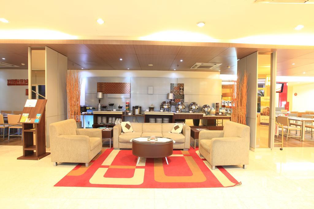 Metland Hotel Bekasi Esterno foto