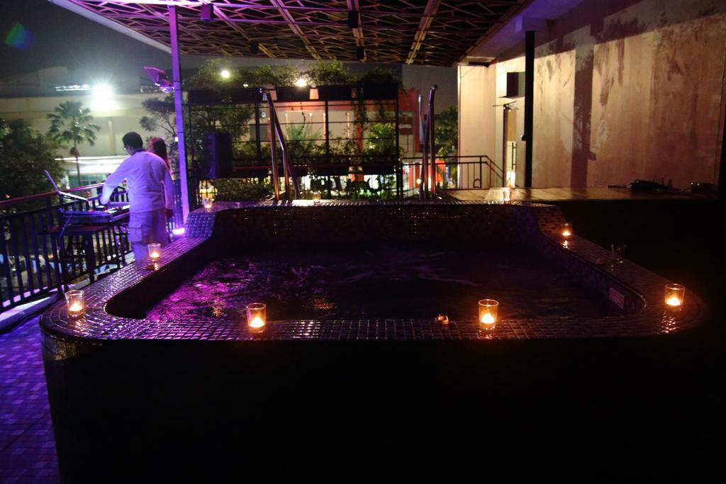 Metland Hotel Bekasi Esterno foto