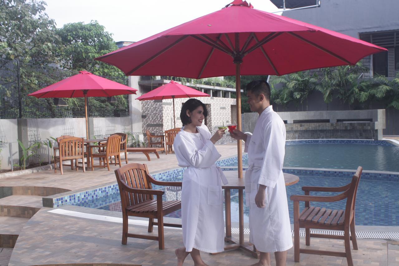 Metland Hotel Bekasi Esterno foto
