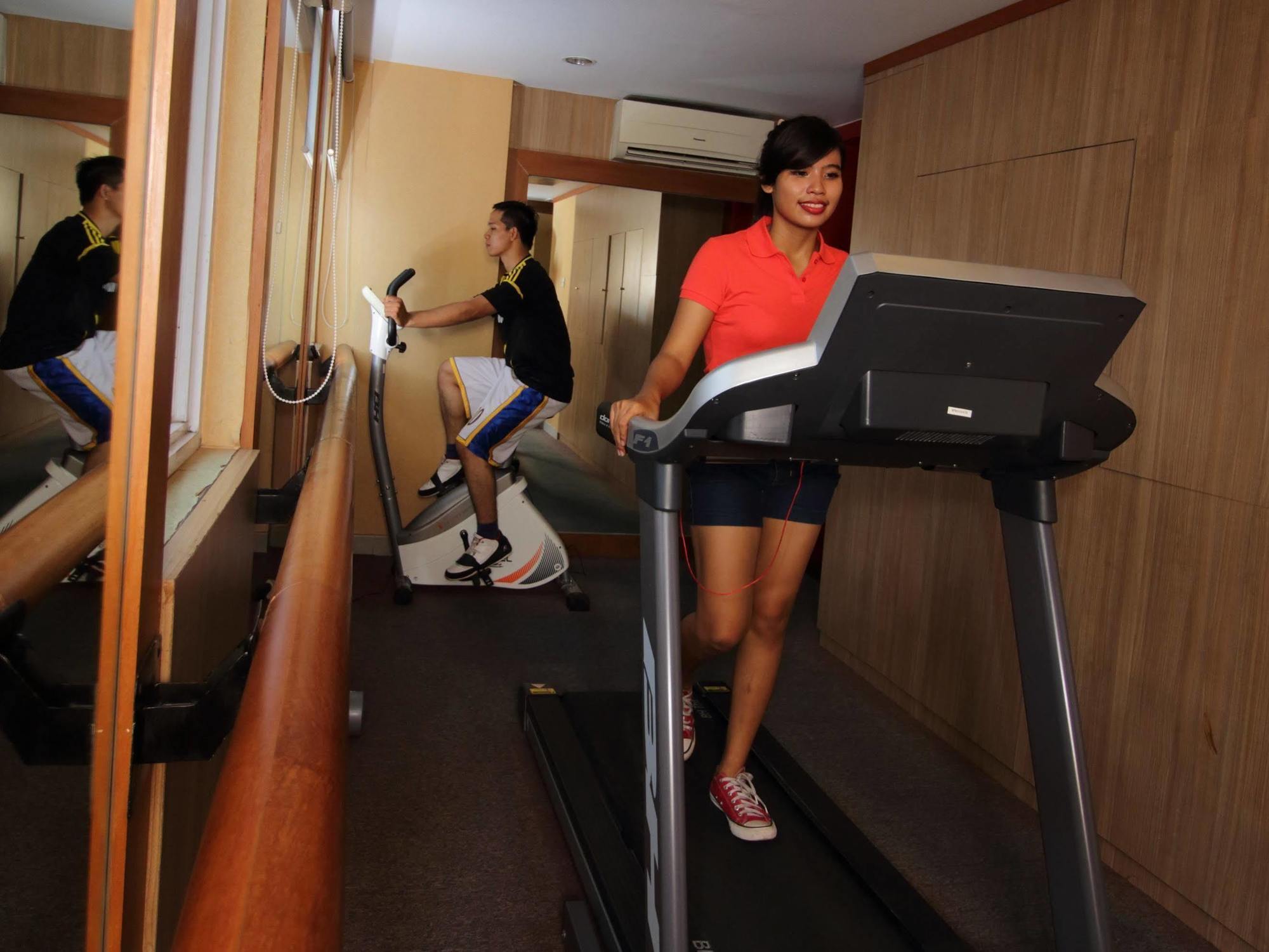 Metland Hotel Bekasi Esterno foto
