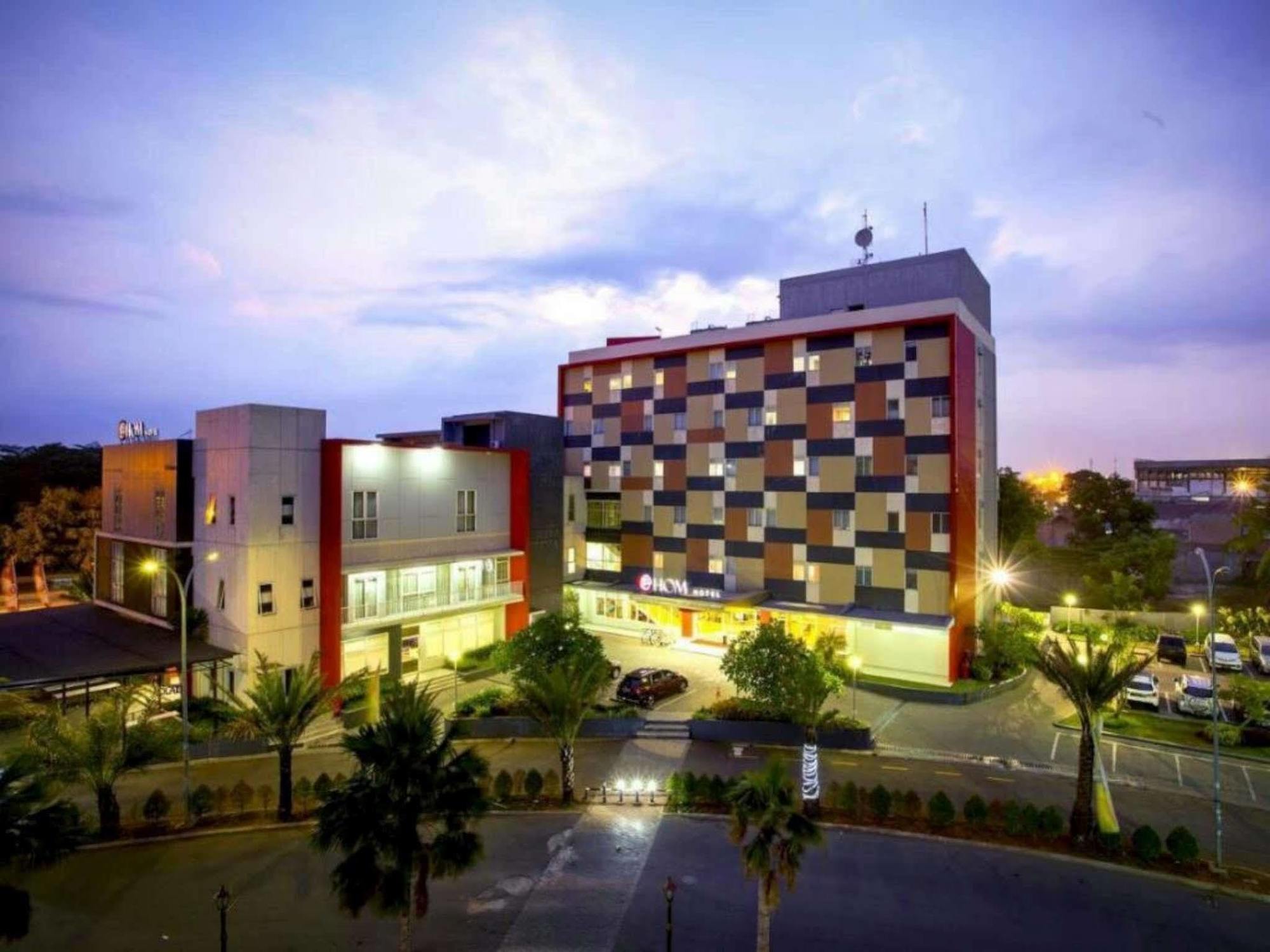 Metland Hotel Bekasi Esterno foto